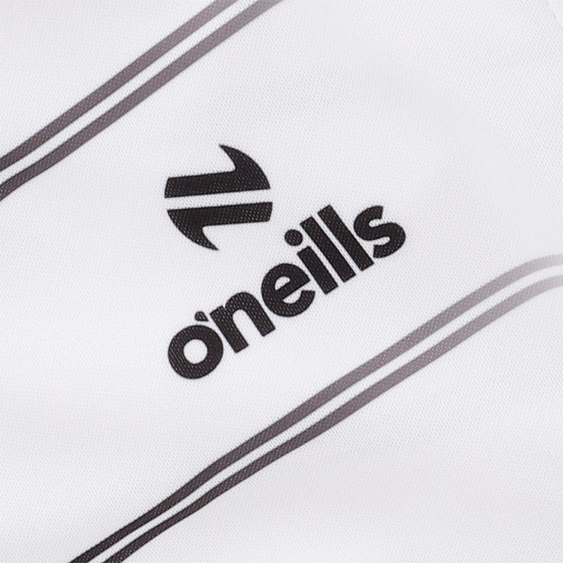 25/26 Black & White Zipper